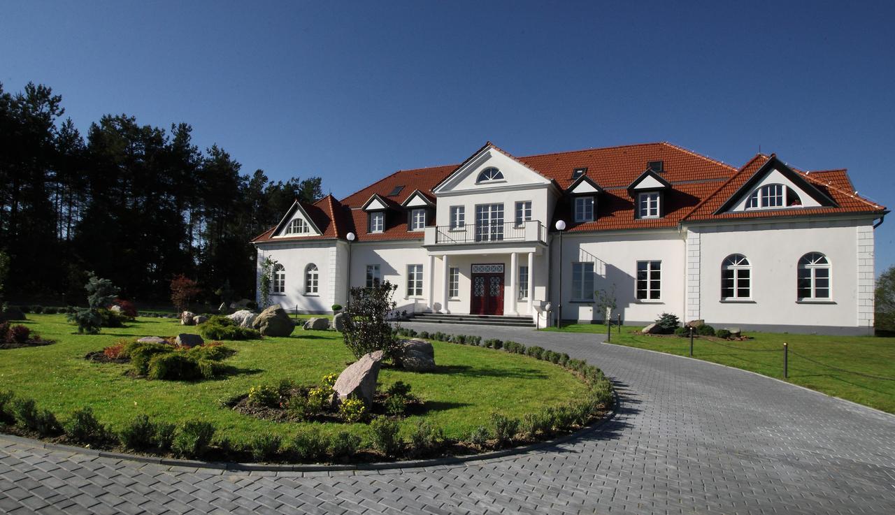 Palac I Folwark Nemino Sierakowice  Dış mekan fotoğraf
