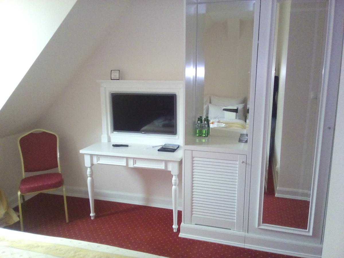 Palac I Folwark Nemino Sierakowice  Dış mekan fotoğraf